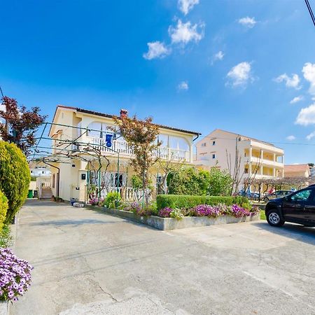 לופאר Apartments Mijatovic מראה חיצוני תמונה