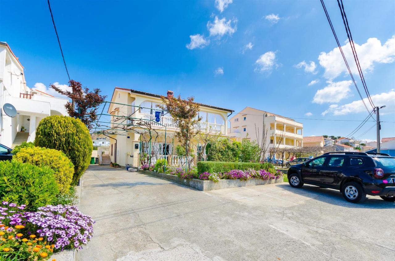 לופאר Apartments Mijatovic מראה חיצוני תמונה