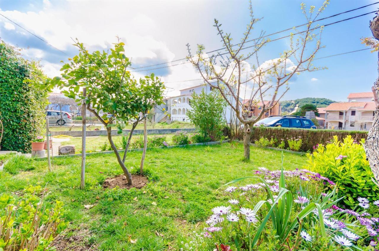לופאר Apartments Mijatovic מראה חיצוני תמונה