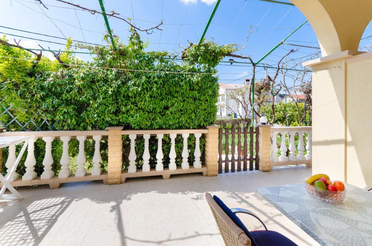 לופאר Apartments Mijatovic מראה חיצוני תמונה
