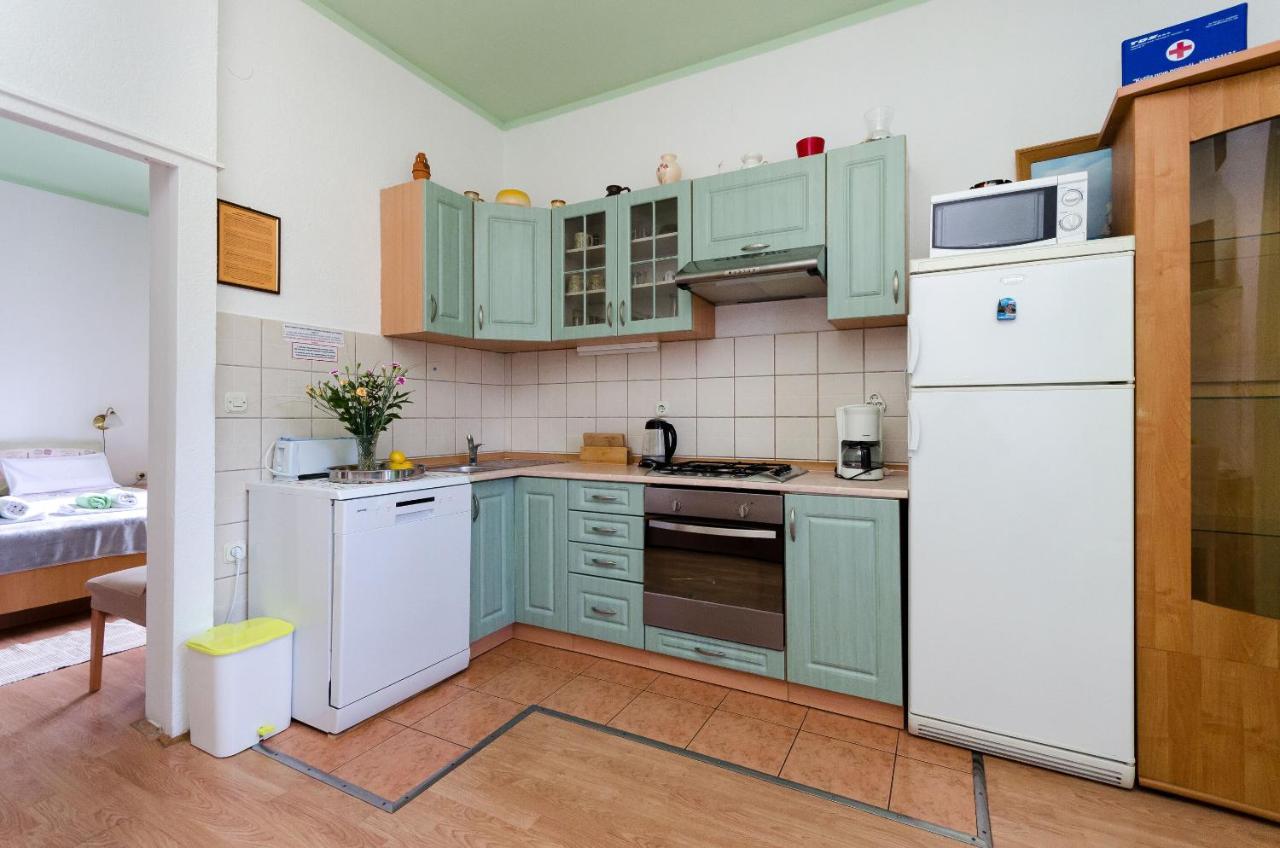 לופאר Apartments Mijatovic מראה חיצוני תמונה